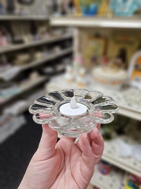 Clear Glass Daisy Flower Tea Light Votive Holder Groovy Whimsy